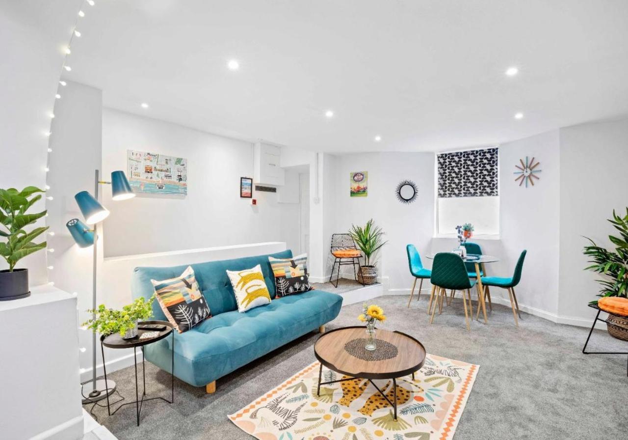 Queens Apartment - By My Getaways - Free Parking For One Car Μπράιτον Εξωτερικό φωτογραφία